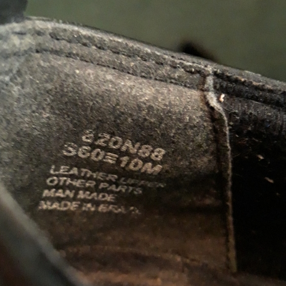 Slip on black leather Naturalizer shoes - Picture 3 of 3